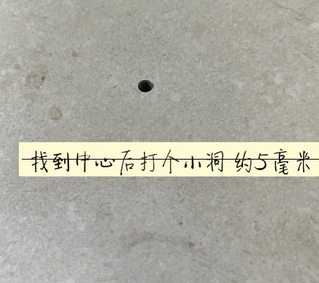 吕梁瓷砖空鼓维修公司专业解答在瓷砖铺贴过程中，如果砂料搅拌不均匀，将会带来以下问题